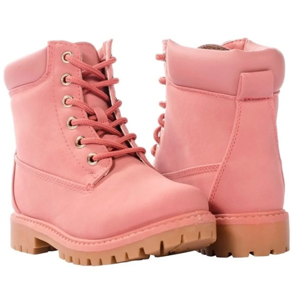 Anna Dallas -20K girls boots